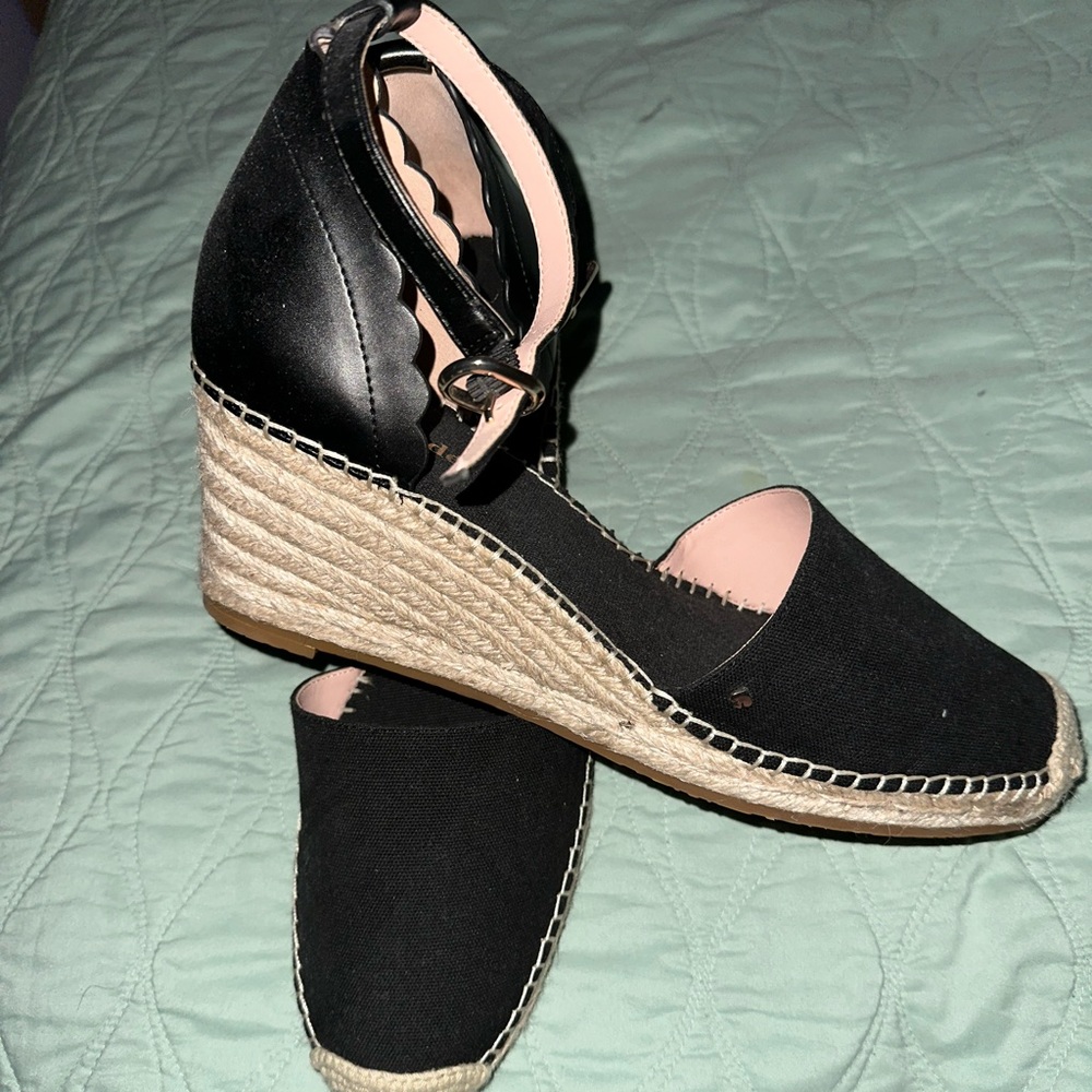 Kate spade. Black wedge. Never worn. Size 10.
